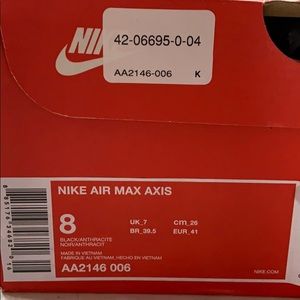 Nike Air Max Axis (size 8 men’s) BLACK